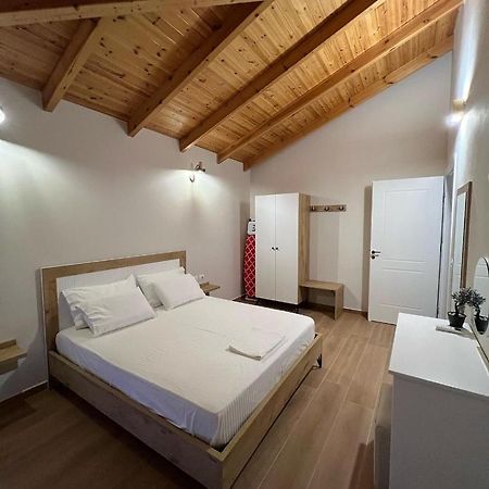 Amazing Familiar Apartments And Rooms Sarandë エクステリア 写真
