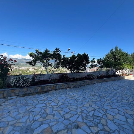 Amazing Familiar Apartments And Rooms Sarandë エクステリア 写真