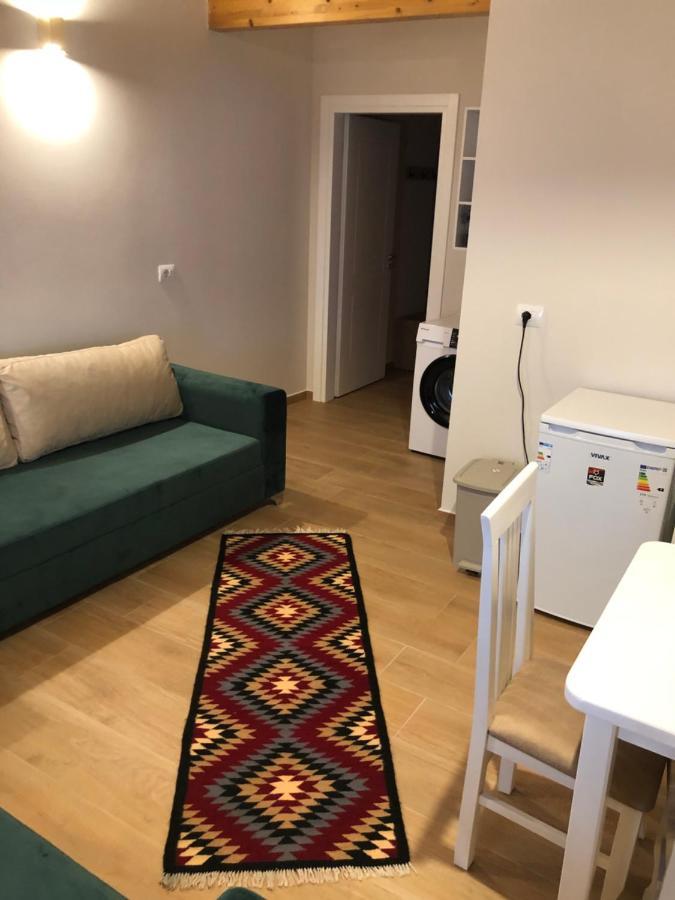 Amazing Familiar Apartments And Rooms Sarandë エクステリア 写真