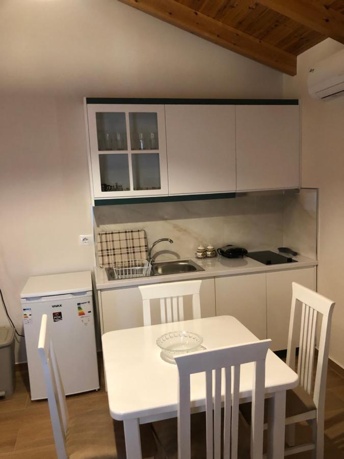 Amazing Familiar Apartments And Rooms Sarandë エクステリア 写真