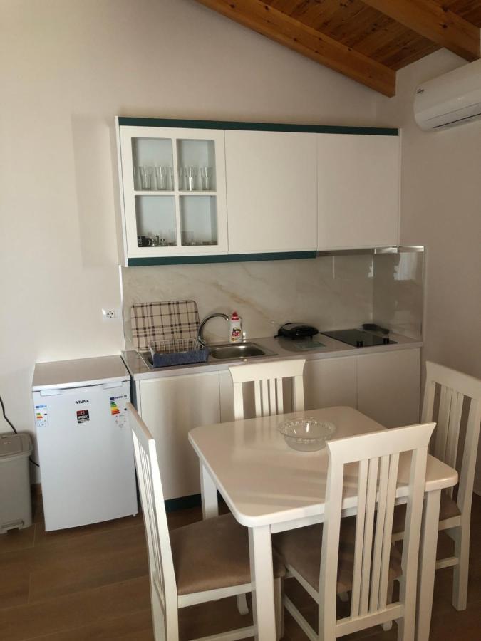 Amazing Familiar Apartments And Rooms Sarandë エクステリア 写真