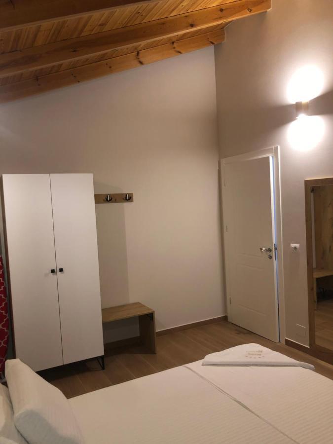Amazing Familiar Apartments And Rooms Sarandë エクステリア 写真