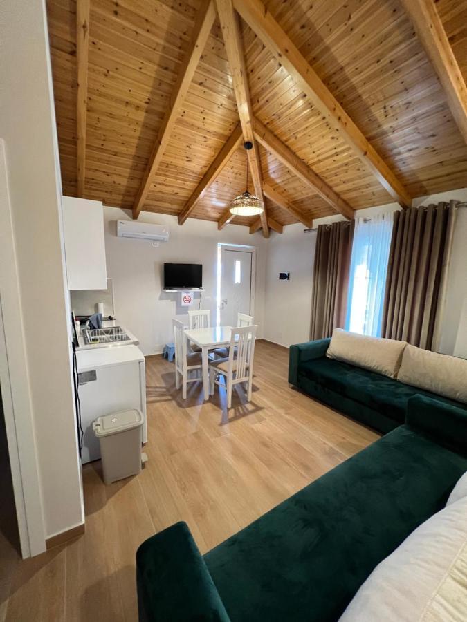 Amazing Familiar Apartments And Rooms Sarandë エクステリア 写真