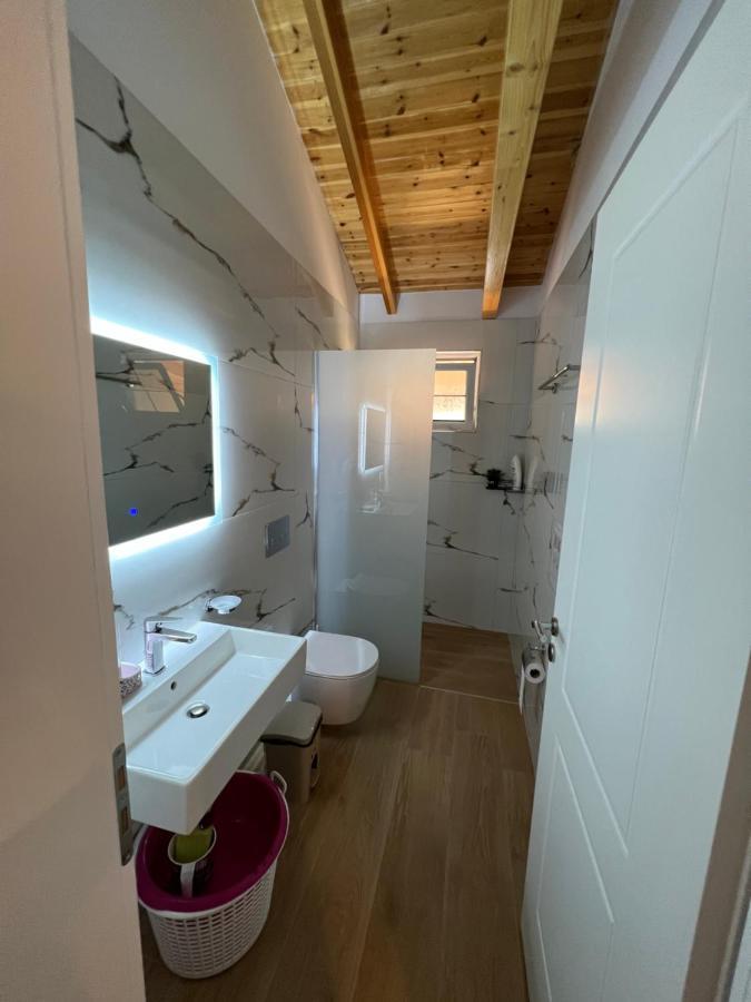 Amazing Familiar Apartments And Rooms Sarandë エクステリア 写真
