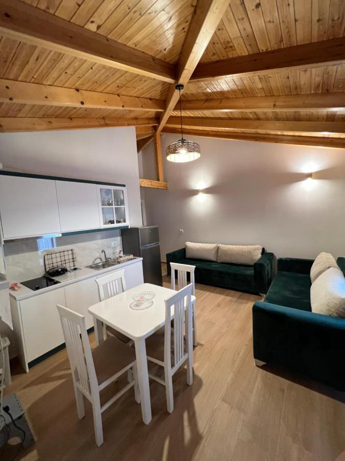 Amazing Familiar Apartments And Rooms Sarandë エクステリア 写真