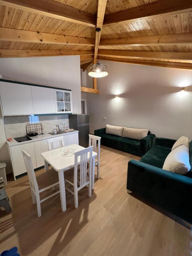 Amazing Familiar Apartments And Rooms Sarandë エクステリア 写真