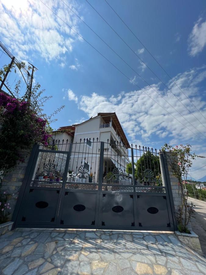 Amazing Familiar Apartments And Rooms Sarandë エクステリア 写真