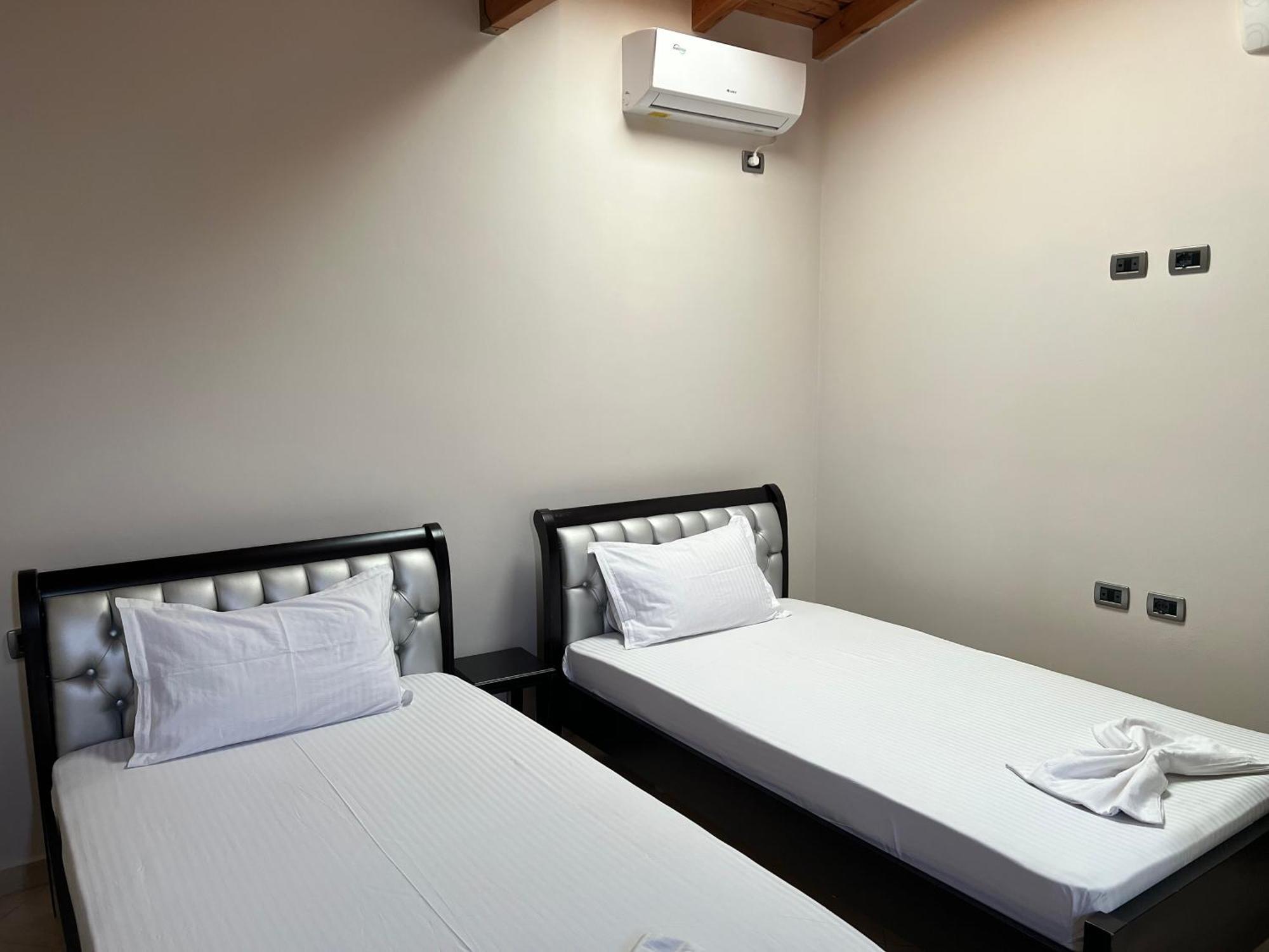Amazing Familiar Apartments And Rooms Sarandë エクステリア 写真