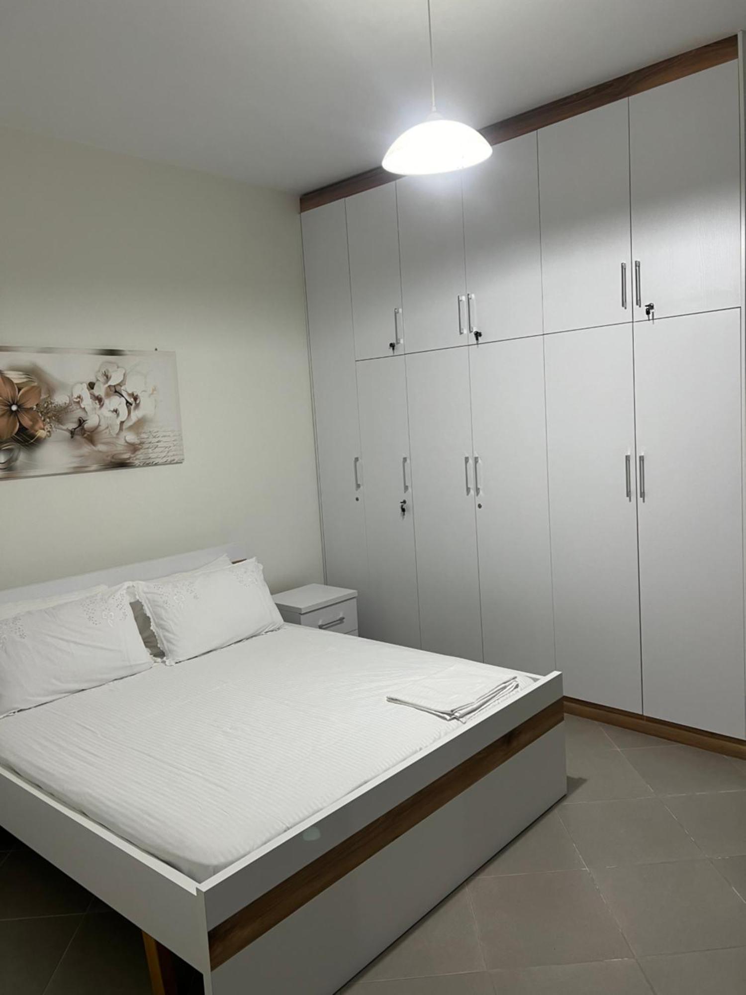 Amazing Familiar Apartments And Rooms Sarandë エクステリア 写真