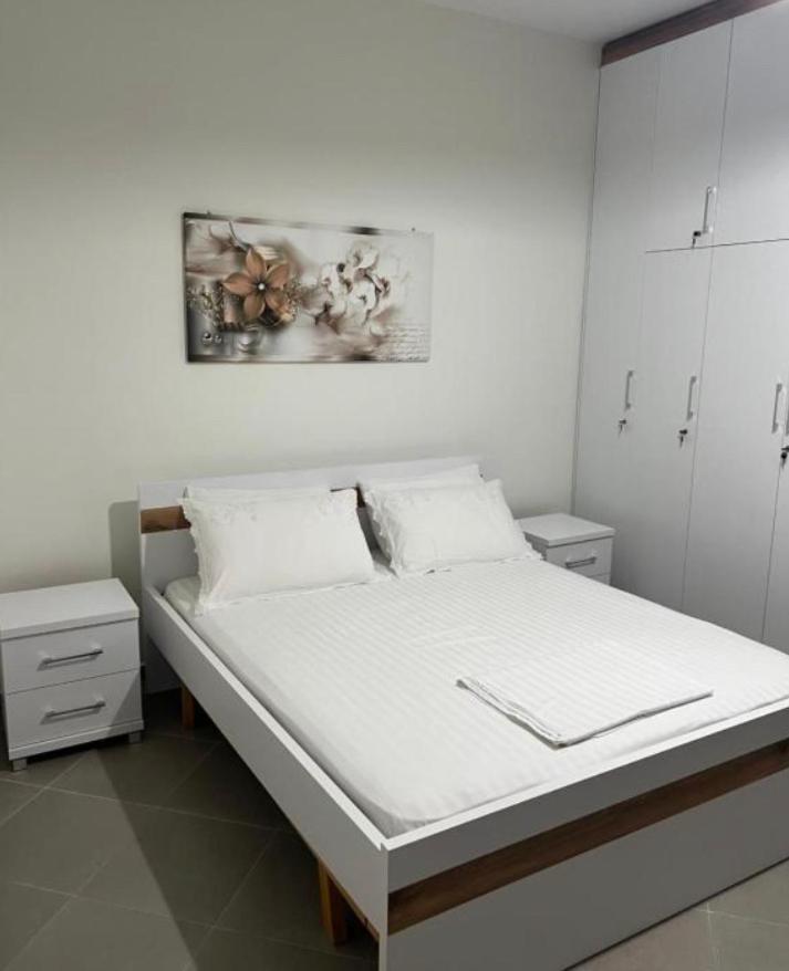 Amazing Familiar Apartments And Rooms Sarandë エクステリア 写真